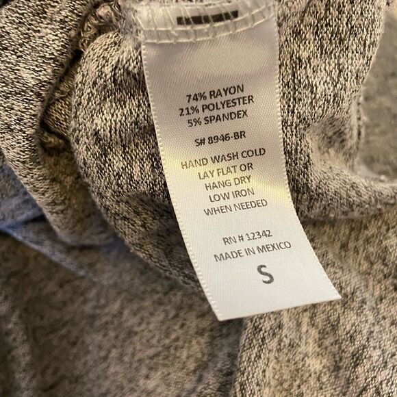 COIN 1804 Heathered Grey Long Loose Stretch Fit Long Sleeve Button Detail Top S - Picture 8 of 8